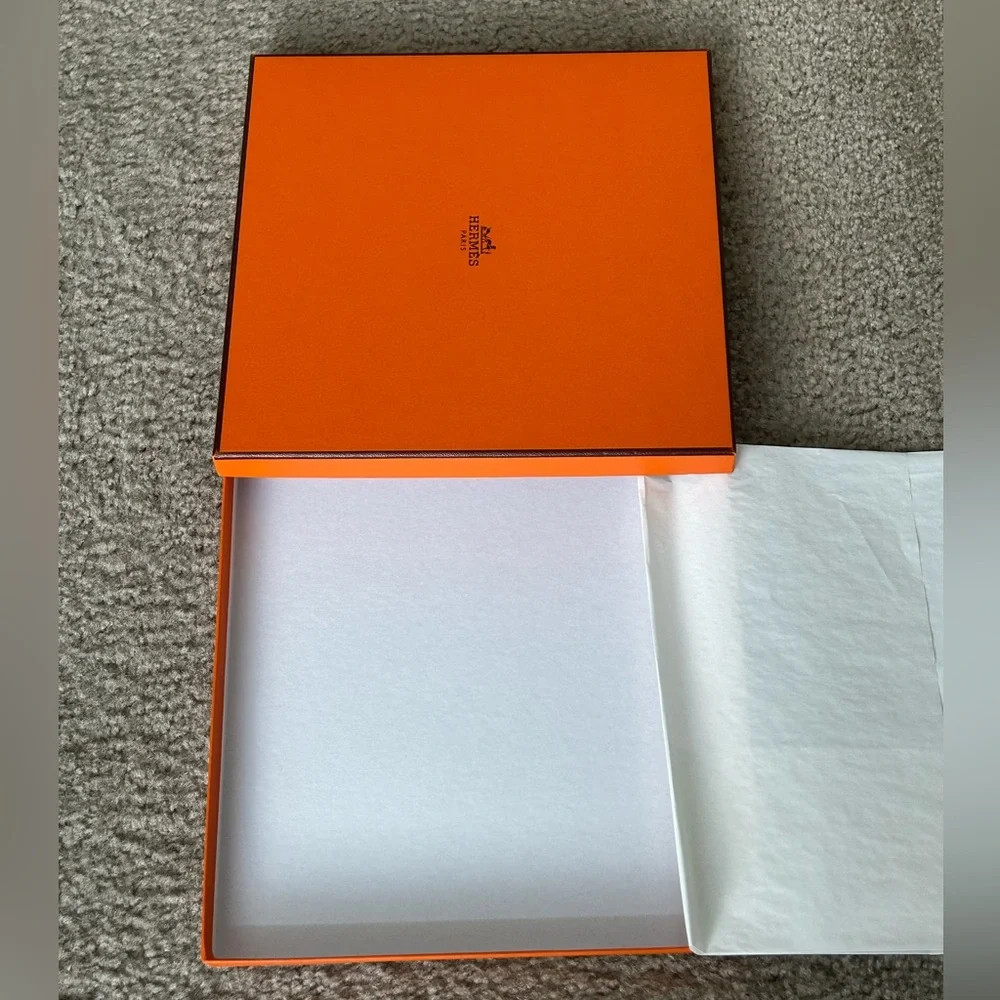 Hermes EMPTY Orange Box for Silk Scarf or Light weight gift - Picture 5 of 8